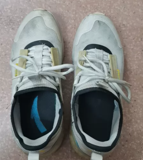安踏跑步鞋,卖出不退不换 感兴趣的话点“我...