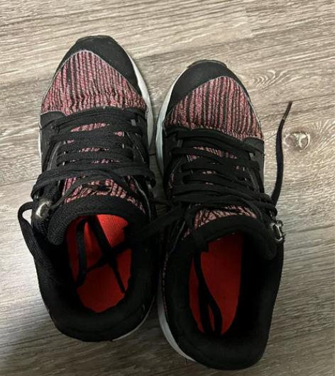 puma 36码 线下店购入，买了有几年了...