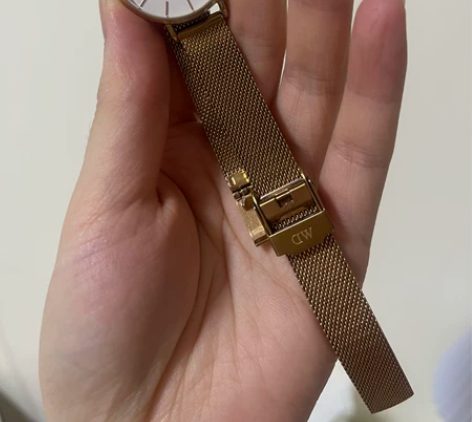 dw手表闲置，没电了要自己换电池 感兴趣的...