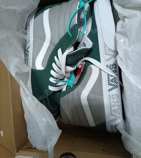 得物vans女鞋39码，全新，尺码买大了 ...
