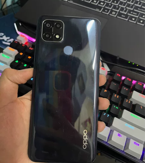 oppoA35。4加128g内存原机膜还在...
