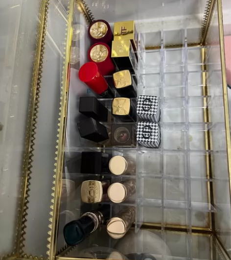 出闲置口红 大部分都没用过 旗舰店买的 保...
