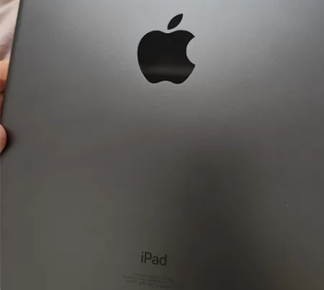 第九代ipad,64Gwifi版,黑框灰底...