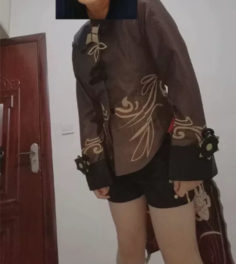 出 三町目L码胡桃一套 原价250现在出1...