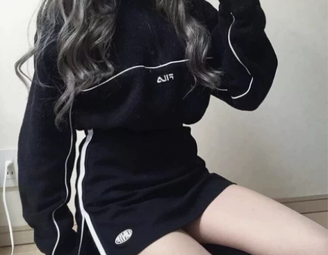 可可曾一套！复古运动风裙裤侧边开叉半身裙+...