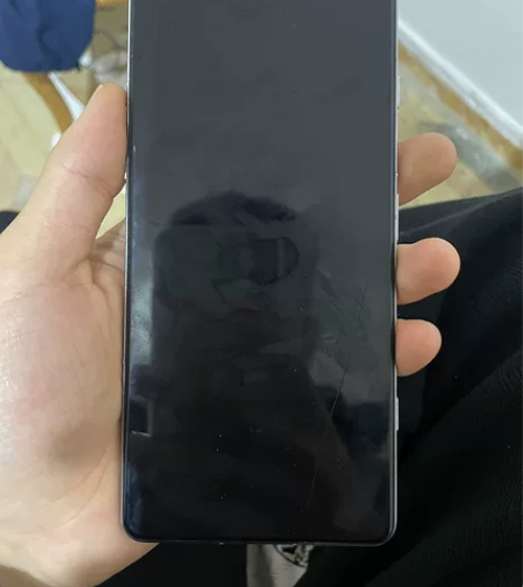 红米k40游戏增强版,12128,屏幕有划...