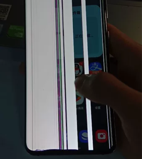 出售三星s20,换过外屏盖板,现在屏幕一半...
