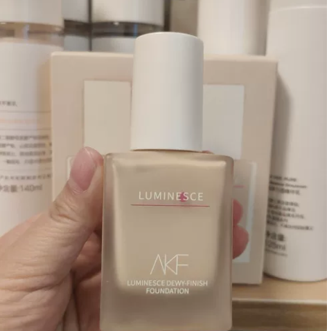 AKF(美妆)豆豆 AKF盈润光感粉底液柔...