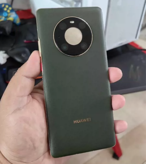 自用一手 华为meta40PRO 夏日胡杨...
