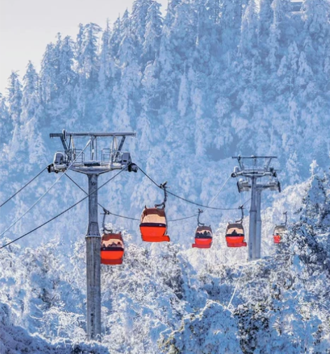 套票包含： 瓦屋山景区门票100元/人 瓦...