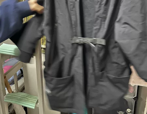 黑色衬衫 XL 49包邮 感兴趣的话点“我...