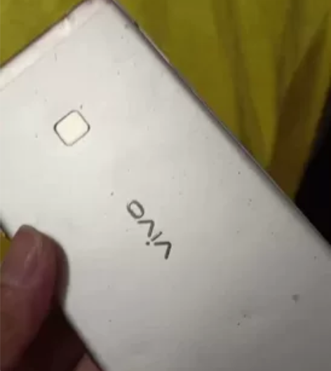 vivov3max手机,时间久了忘记内存多...