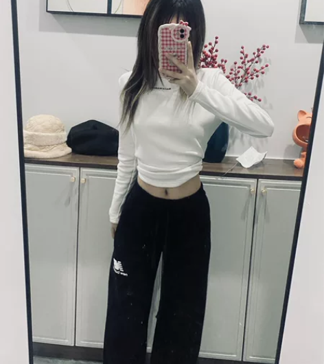 新百伦阔腿裤 L码 感兴趣的话点“我想要”...
