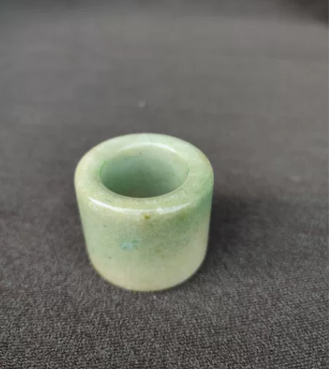 老玉雕扳指，品不错如图，西藏新疆不发。 感...