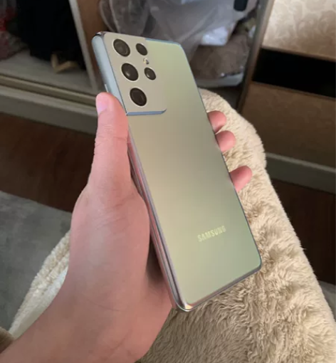 三星s21u，国行256g银色，成色还可以...