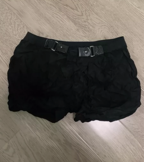 黑色短裤女式 感兴趣的话点“我想要”和我私...