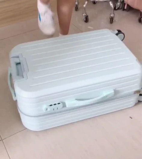 【闲置行李箱，闪电发货，需要的来！】全新糖...