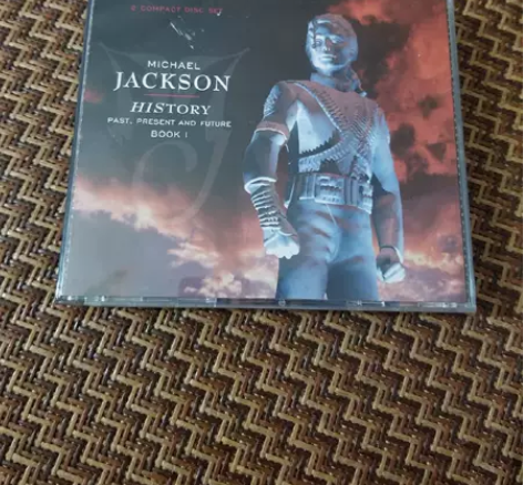 Michael Jackson histo...