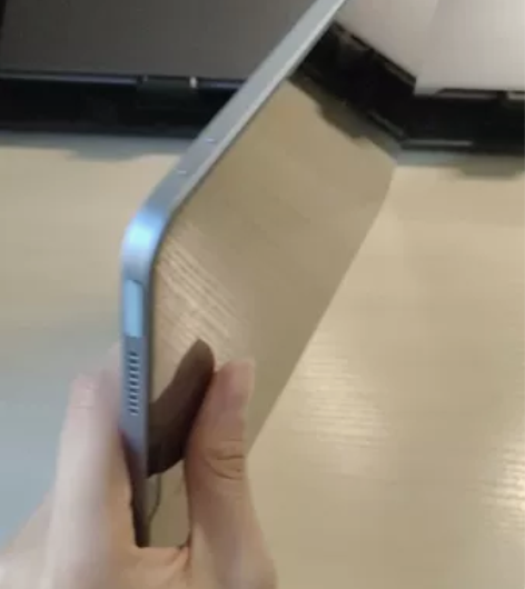 随缘出ipad air4 64g,99成新...