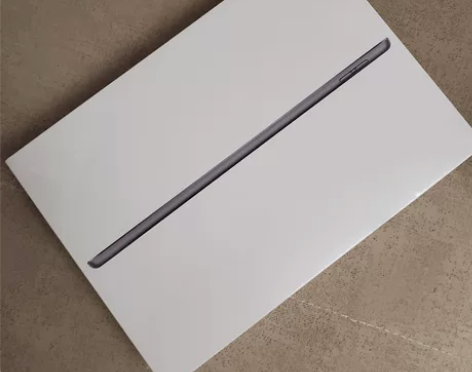 朋友送的生日礼物，2021款ipad，家里...