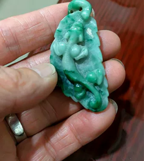 玉雕工艺品！寓意一夜成名，长6.5厘来，宽...