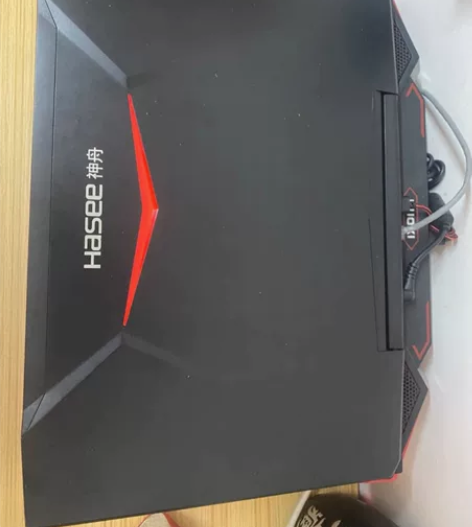 出一台自用神州游戏本 型号Z7-KP7EC...