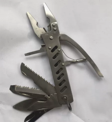 组合工具钳基本全新的，买回来就闲置了。12...