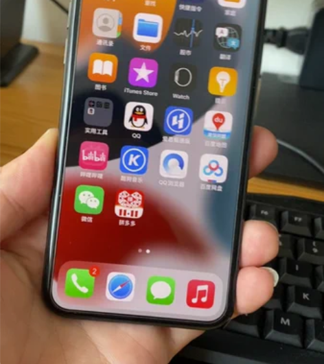 iPhone X 64g国行大概九五新，爱...