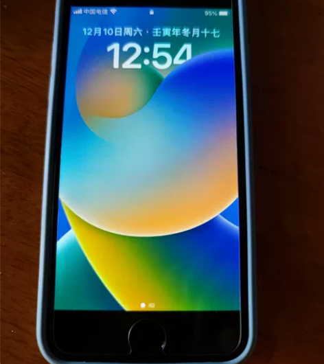苹果8，国行64G，电池100%，基本无磕...