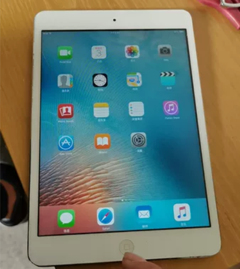 ipad平板mini2，朋友送的，从没用过...