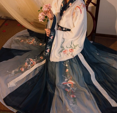 青藜册原创芳菲吟正品晋制日常中国风春夏白菜...