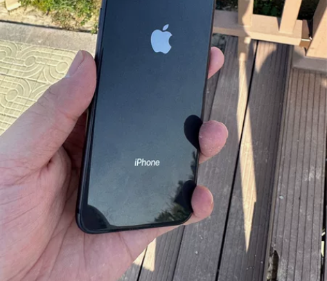 iPhone 8 256g 几乎全新...