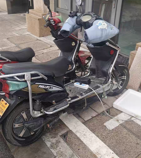 因本人要离开宁波,特将这辆电瓶车低价转让,...
