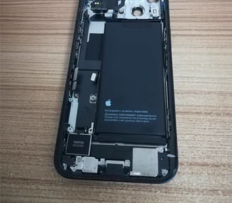 iPhone苹果13黑色国行原装尸体拆机后...