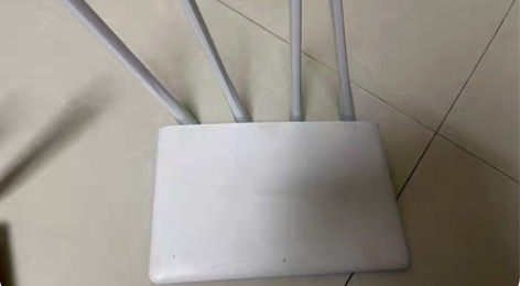 包邮搬家拆掉的路由器，需要的直拍55一个包...