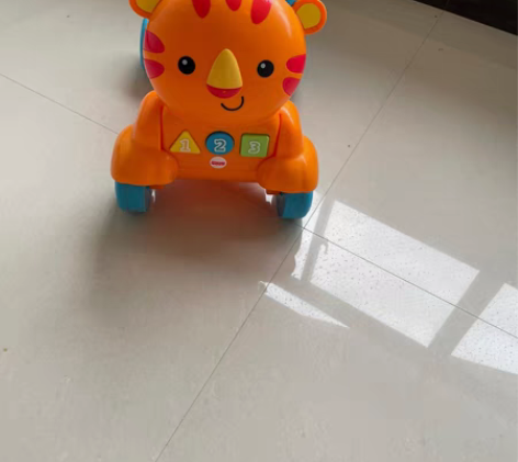 包邮费雪老虎学步车儿童平衡车35元，小黄鸭...