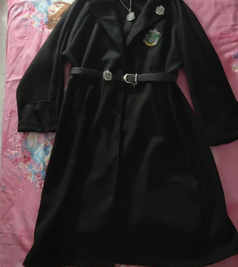 《图片里的是穿过的实验品，要买的话会给你再...