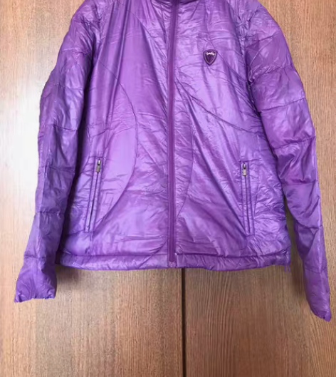 品牌羽绒服含鸭绒百分之九十，因为羽绒服有多...
