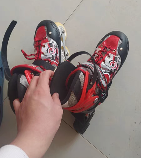 包邮隆峰旱冰鞋轮滑鞋,几年前在北京买的,当...