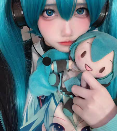 标价出 全新正版初音未来公式服cos漆皮款...