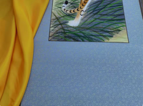 河南开封汴绣高瞻远瞩虎,手工刺绣画成品卷轴...