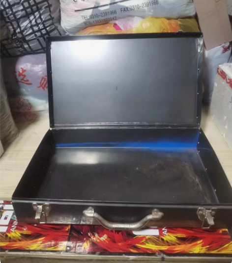 包邮工具箱一个、质量很好、用起来不错、需要...
