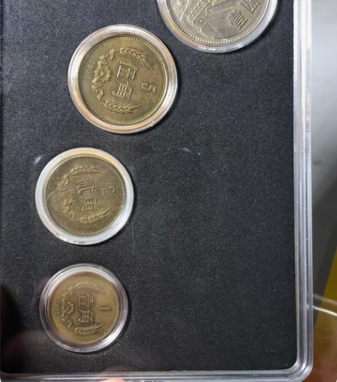 80年长城一套，按图发货。包浆好味道。带光...