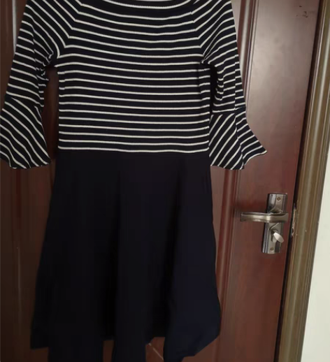 包邮五分袖连衣裙，面料很舒服，挺厚实的，1...