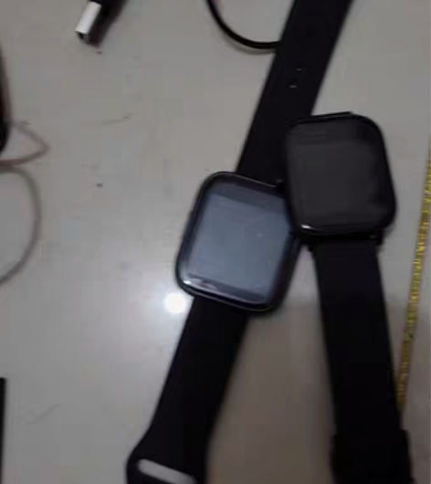 包邮智能手表加指针的,图上拍的都在,总共十...