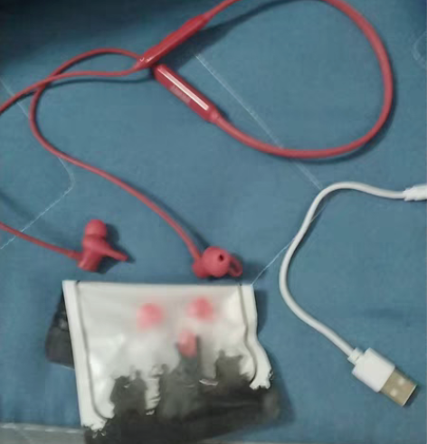自用漫步者耳机买回来就用几次。买的时候是1...