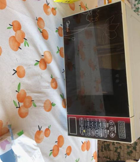 微波炉 用不到半年 可自提 （宝鸿商业广场...