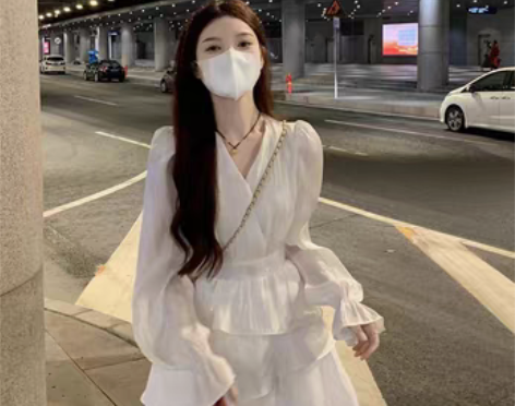 连衣裙新款显瘦高腰长袖韩版白色气质通勤