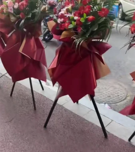 看一下是不是大家想要的开业花篮哈 感兴趣的...
