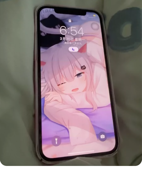 女生自用iPhone12 星空白128g ...